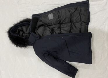 пуховики больших размеров: Бул сүрөттөгү куртка — кышкы, калың пуховик (down jacket) түрүндөгү