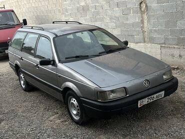 срочно срочно продаю машина: Volkswagen Passat: 1991 г., 1.8 л, Механика, Бензин, Универсал