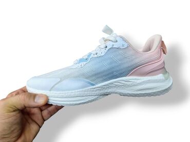 Women's Sneakers and athletic shoes: Nike patike top model

Novo
Brojevi 36 do 41

fb Moja Kupovina 1 — 13