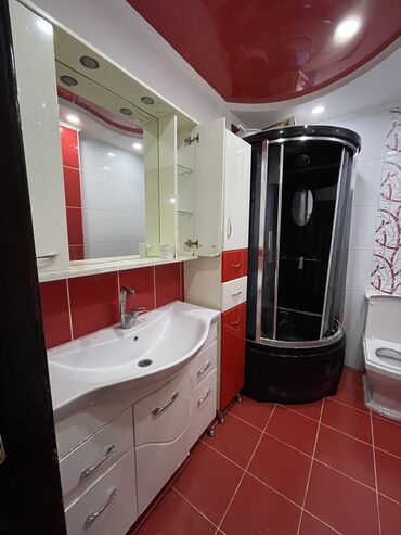 кабинка для душ: Продаю ванную кабину в комлекте дешева