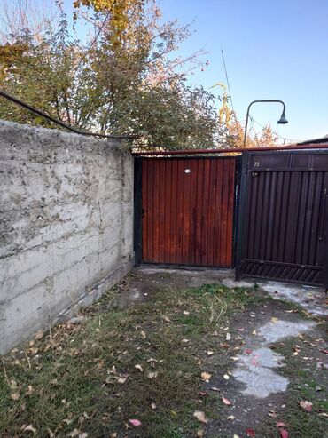куплю дом киргизия: 50 м², 3 комнаты, Старый ремонт С мебелью