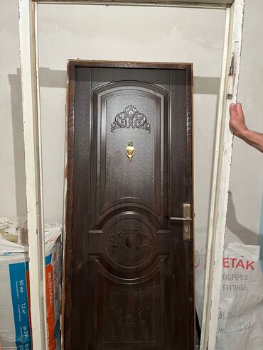 Bunker qapıları: Seyf qapı