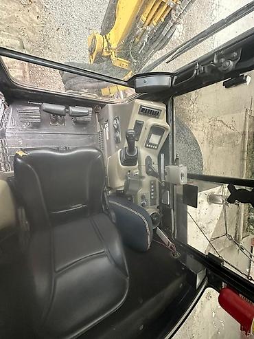 Экскаваторы: Экскаватор, Гусеничный — 8