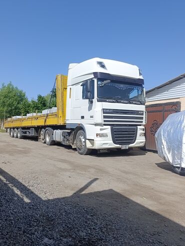 грузовик самосвал: Тягач, DAF, 2007 г., Бортовой