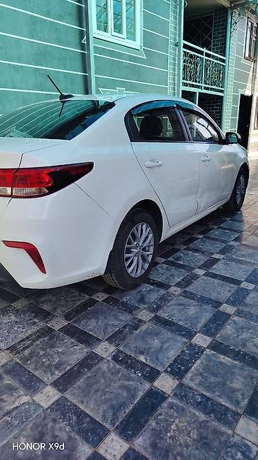 Продажа авто: Kia Rio: 2018 г., 1.6 л, Автомат, Бензин, Седан — 3
