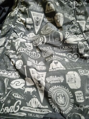 Zimske jakne: Billabong zimska/ski jakna sa kapuljačom, crno‑crvene pruge sa žutim — 9