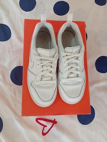 dhgate balenciaga triple s: Nike bele patike – koža, perforirane Broj 38,5. Velicina kalupa 24 cm — 5