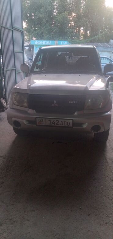 авто крепеж: Mitsubishi Pajero: 2002 г., 2 л, Автомат, Бензин, Жол тандабас