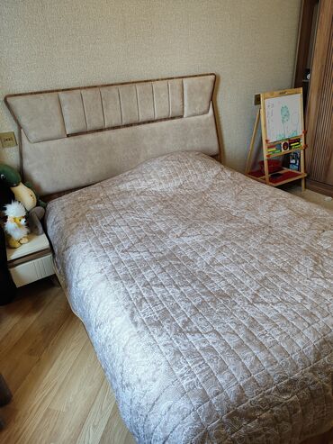 Rəflər: Yeni, İkinəfərlik çarpayı, Bazalı, Matras ilə