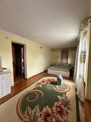 сдаю дом бишкек: 250 м², 6 комнат и более — 7