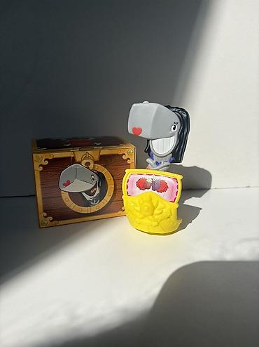 maqnit oyuncaq: Mcdonald’s Happy Meal Sponge Bob x One Piece kolleksiya oyuncaqları. 1 — 4