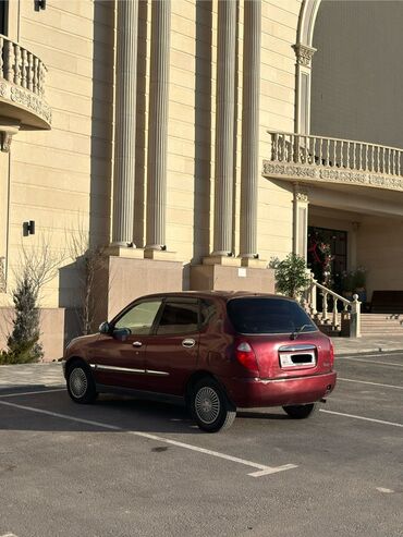 Toyota: Toyota Дуэт: 2000 г., 1 л, Автомат, Бензин, Хэтчбэк — 7