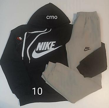 Komplet trenerke: Velicine pisu na slici 
2200 din — 4