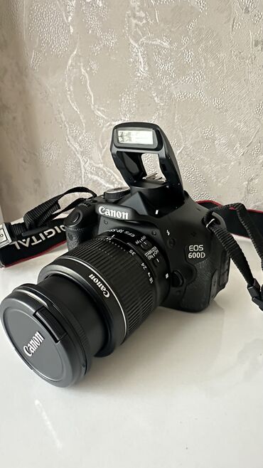 Fotokameralar: 📸 Canon EOS 600D + 18-55mm Lens (Full Set) 📸 Tam işlək vəziyyətdədir