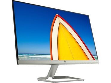 Monitorlar: HP brendinin nazik çərçivəli, 24 inch monitoru. Ekrani içəridən yanib
