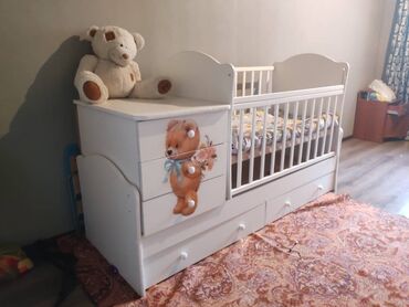 детская кроватка с комодом и пеленальным столиком: Манеж, Для девочки, Для мальчика, Б/у