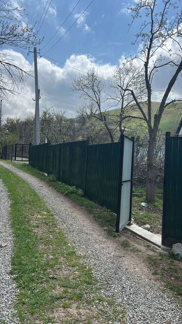 жер үйдөн квартира: Дача, 37 кв. м, 2 бөлмө, Кыймылсыз мүлк агенттиги, Косметикалык оңдоо