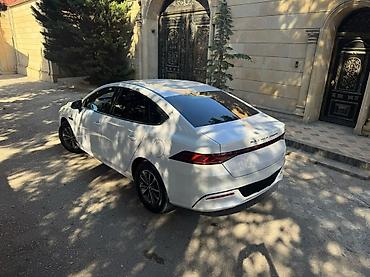 sedan avtomobil: BYD Qin Plus: 1.5 l | 2024 il 192300 km Sedan — 8