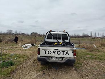 Toyota: Toyota Hilux pikap - Kuzov: ağ rəng, 4 qapı, iki kabin (Double Cab) — 7