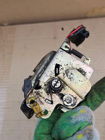 Замки: Замок багажника Nissan 1990 г., Б/у, Оригинал, Германия — 9