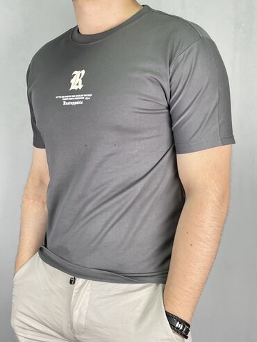 базовая футболка оверсайз мужская: Футболка XS (EU 34), S (EU 36), M (EU 38)