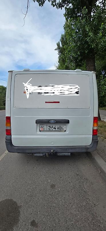 Ford Transit фургон (короткая база, низкая крыша), белый. Основные