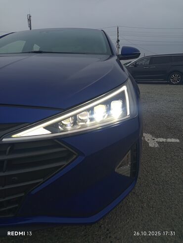 срочно продаю в связи с переездом: Hyundai Avante: 2018 г., 1.6 л, Автомат, Бензин, Седан