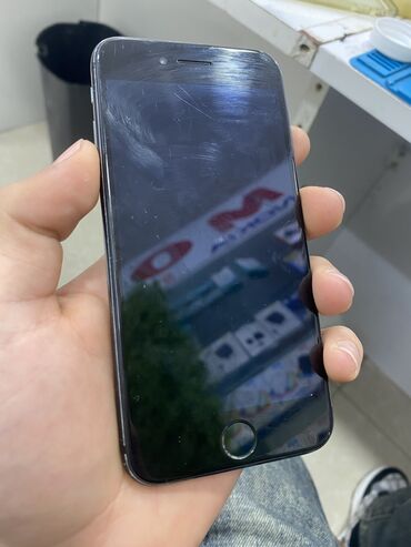 ayfon s 5: IPhone 7, 32 GB, Qara, Barmaq izi