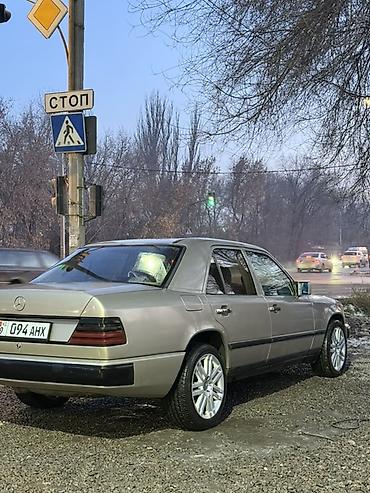Mercedes-Benz: Mercedes-Benz W124: 1988 г., 2.3 л, Механика, Бензин, Седан — 9