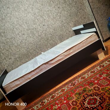 Çarpayılar: İşlənmiş, Təknəfərlik çarpayı, Bazasız, Matras ilə — 1