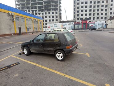 Daihatsu: Daihatsu Charade: 1993 г., 1.3 л, Механика, Бензин, Хэтчбэк