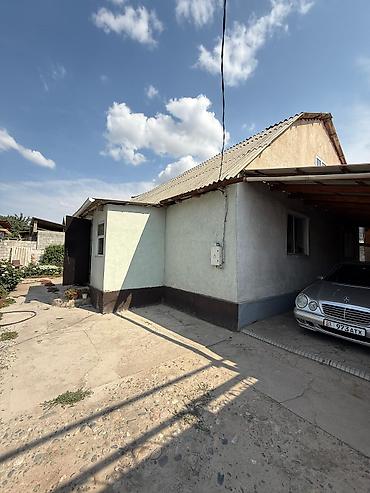 Продажа коттеджей и домов: Продается дом в Ж/м Ак-Орго по ул. Жетиген ближе к Ахунбаева Дом — 2