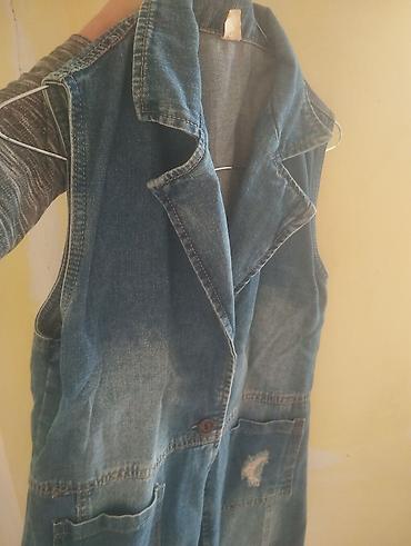 Cins jilet/üst geyim - Material: sıx denim (cins) - Rəng: klassik lalafo.az -da Cins jilet/üst geyim - Material: sıx denim (cins) - Rəng: klassik