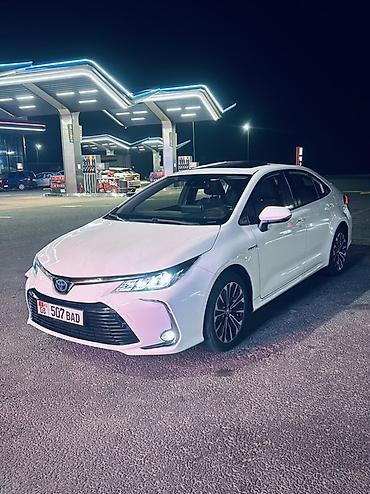 тойота аква гибрид: Toyota Corolla: 2021 г., 1.8 л, Автомат, Гибрид, Седан — 4