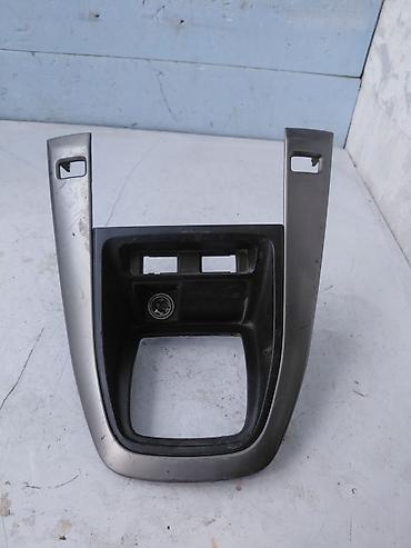 step 2: Рамка центральной консоли для Toyota Harrier, год 2000. - — 2