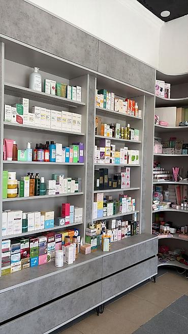 2 ci əl yolka: Ege firmasinin laminantidir 1 il di islenib. Avstrya markasidir . 4500 — 5
