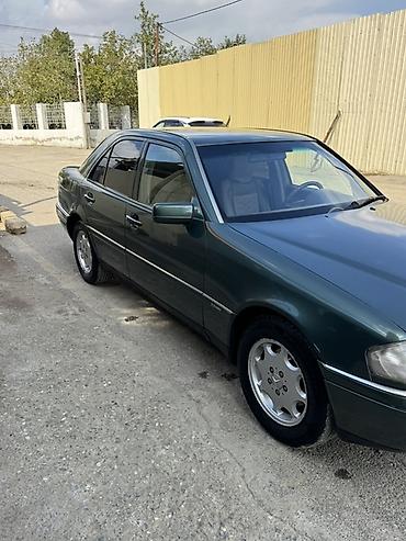 kia cerato 2008: Mercedes-Benz C-Class (W202) sedan - Kuzov: 4 qapılı sedan, tünd — 3