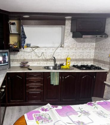 cниму комнату ош: Сдается комната,(кровать) есть туалет, душ кухня отопление всё