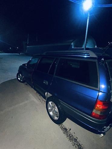 авто кочкор: Opel Astra: 1996 г., 1.6 л, Кол менен иштөөчү, Бензин, Универсал — 4