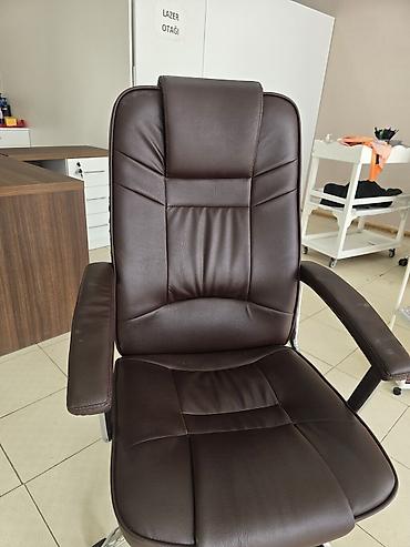 купить офисный стул: Ofis/biznes üçün mebel dəsti - L formalı recepsiyon/iş masası: Ağ və — 6