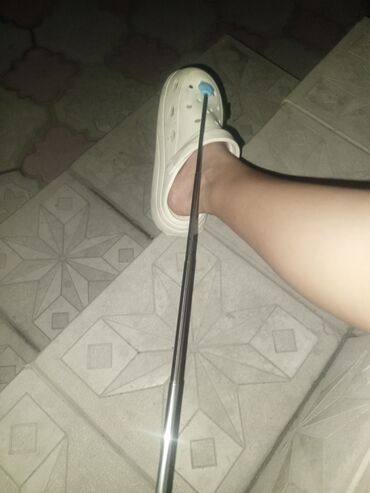 голубая: Босоножки, 52, Crocs, Новый, цвет - Белый, Платная доставка
