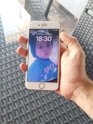 телефон fly mc100 блок питания: IPhone 8, 64 ГБ, Matte Gold, Отпечаток пальца, Беспроводная зарядка