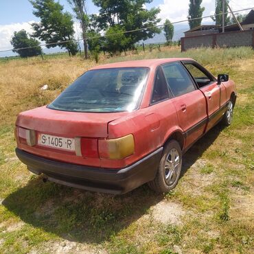 aud: Audi 80: 1987 г., 1.8 л, Механика, Бензин, Седан