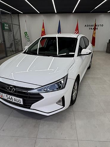2018: Hyundai Avante: 2018 г., Бензин — 1