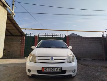 Toyota: Toyota ist: 2002 г., 2.3 л, Автомат, Бензин, Хэтчбэк