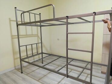 кровать кровать кровать: Продаю двухярусные железные кровати,(в количестве 3-х штук,с