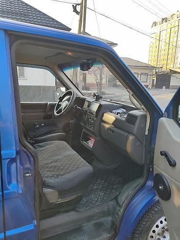 Volkswagen: Volkswagen Transporter: 2002 г., 2.5 л, Механика, Дизель, Фургон — 6