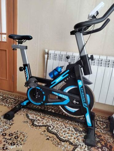 Маски, очки: Maksimum 120 kg ceki goturur
 
Ideal veziyyetdedi. Whatsapp aktivdi