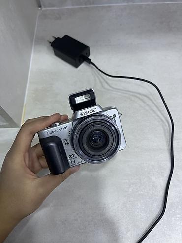 sony a6000: Цифровая камера Sony Cyber-shot DSC-H10 - Матрица 8.1 Мп - Объектив — 1