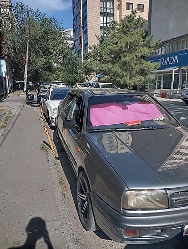vento: Volkswagen Vento: 1993 г., 1.8 л, Механика, Бензин, Седан — 4